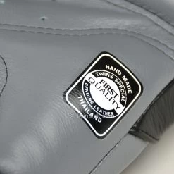 Twins Deluxe Sparring Gloves 21 Twins Deluxe Sparring Gloves -Boxing & Martial Arts Equipment Shop zu5u0iw3nzd 81780.1698675312